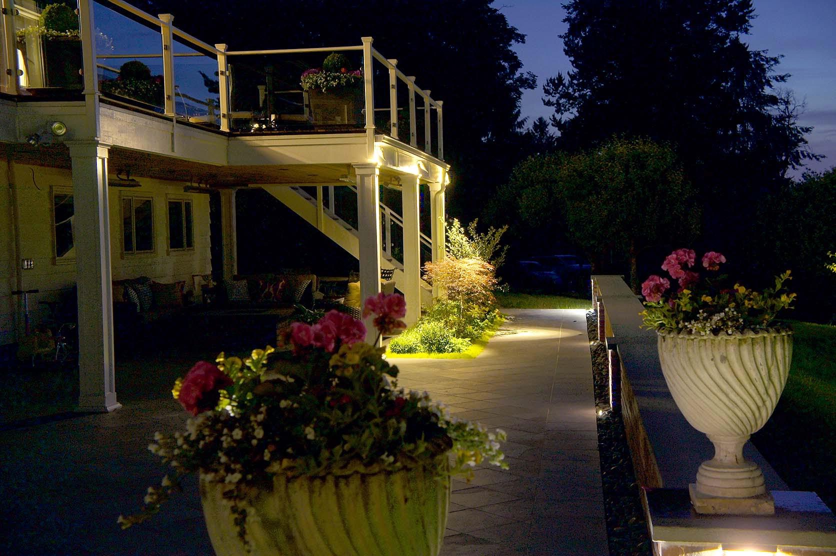 Mercer Island Home - Outdoor Lighting